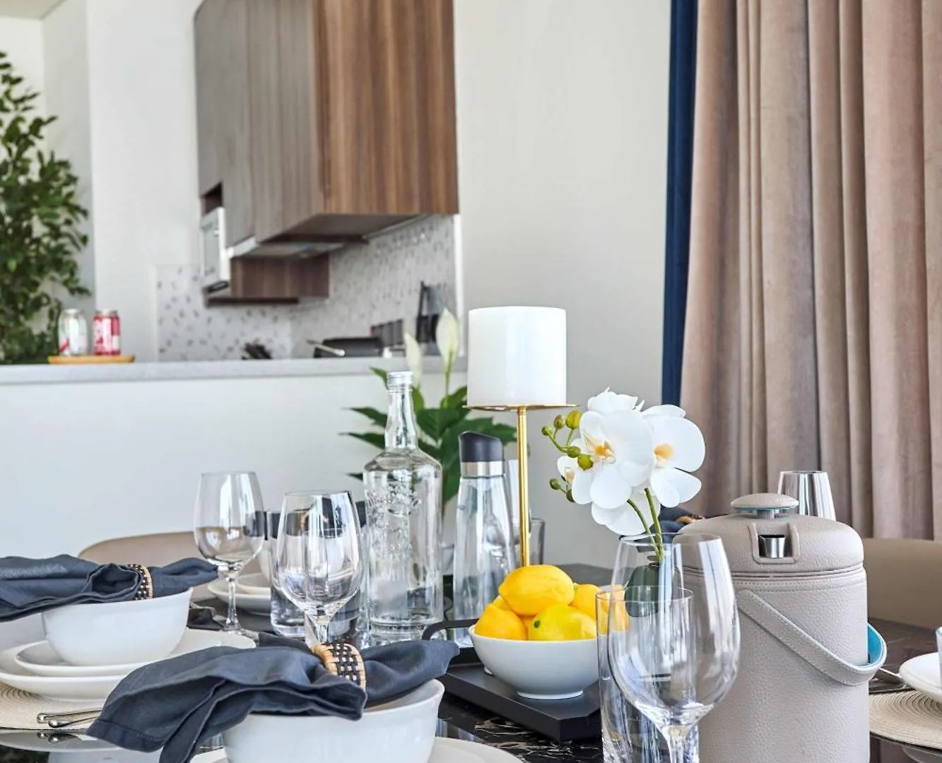Frank Porter - Avani Palm View Dubai 0*,  United Arab Emirates