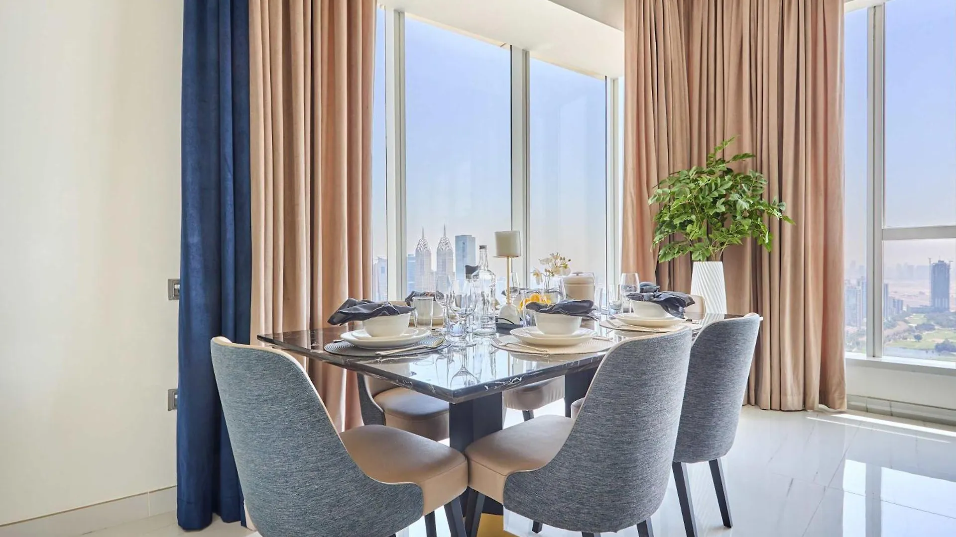 Apartment Frank Porter - Avani Palm View Dubai
